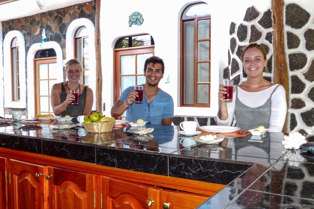 Hotel Coloma Galapagos Puerto Ayora  Dış mekan fotoğraf