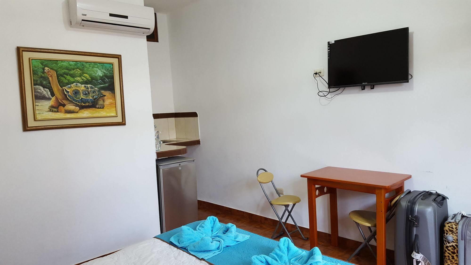 Hotel Coloma Galapagos Puerto Ayora  Dış mekan fotoğraf